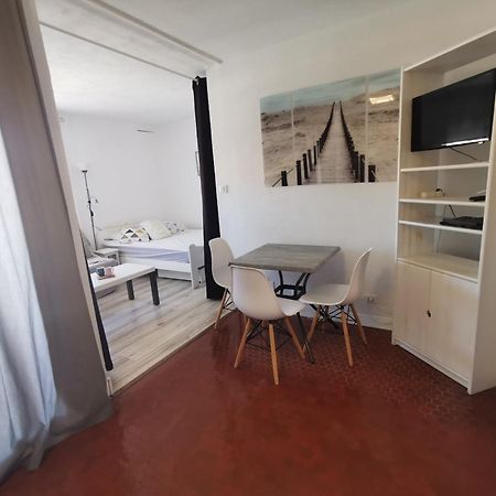 Soleil Levant 2 - En Bord De Mer - Superbe Appartement Cosy - Acces Direct Plage - Proche Commerces Et Animations Ле-Баркарес Екстер'єр фото